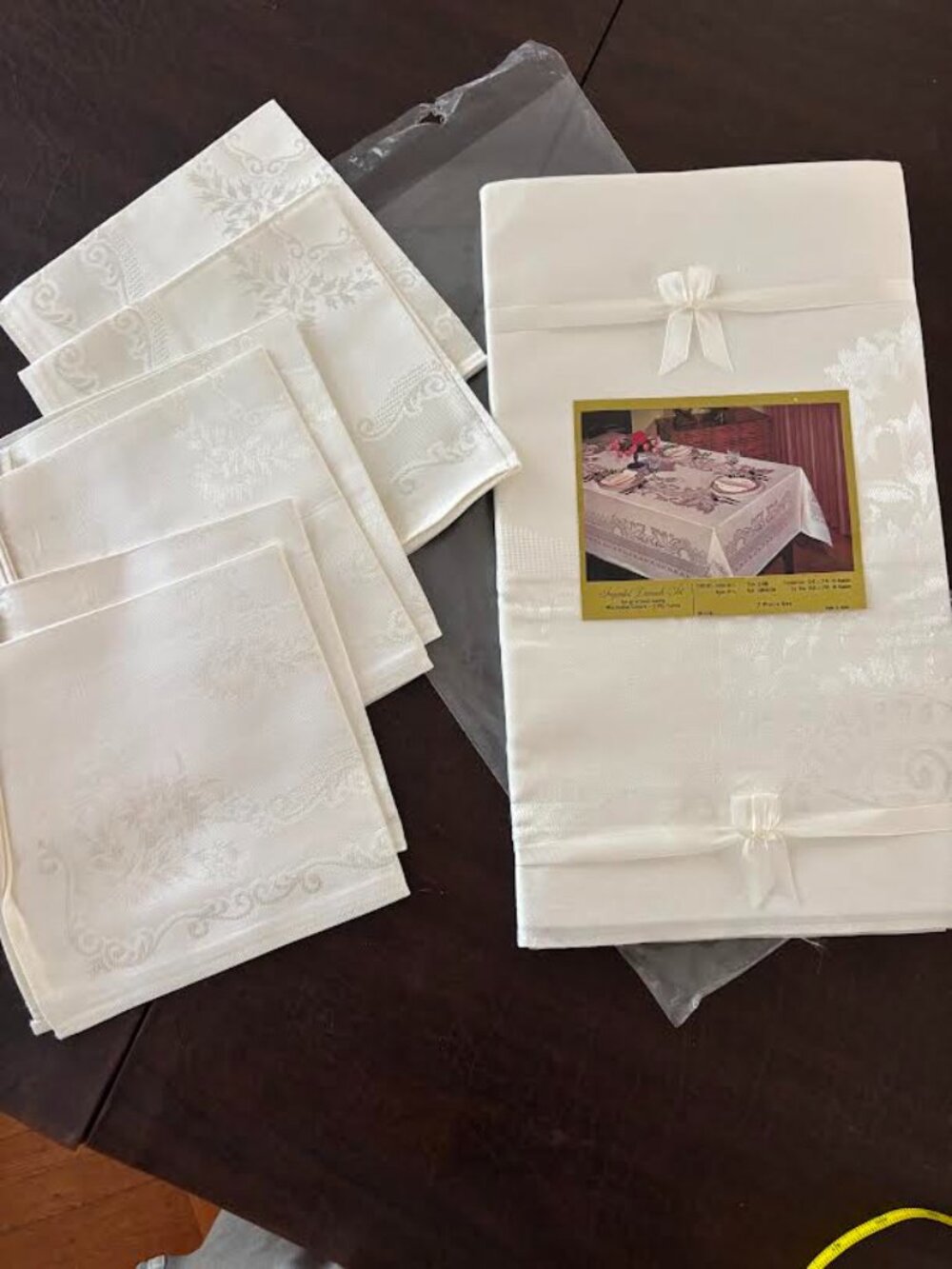 Vintage Occupied Japan Elegant ivory Damask Tablecloth W/ 6 Napkins!